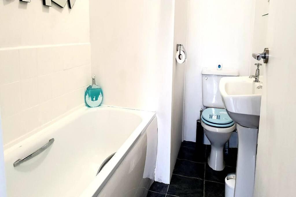 Plas Darien-3 Bed Apt- Sea Views - Sleeps 5 Trearddur Exteriér fotografie