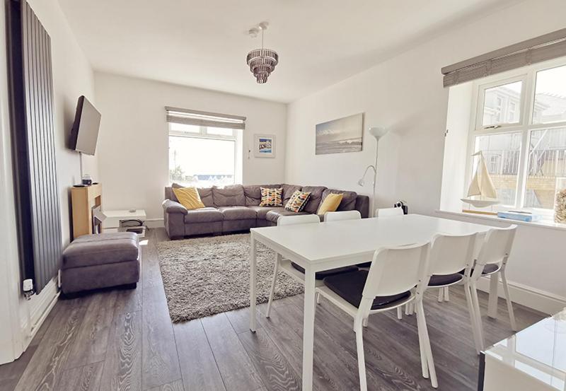Plas Darien-3 Bed Apt- Sea Views - Sleeps 5 Trearddur Exteriér fotografie